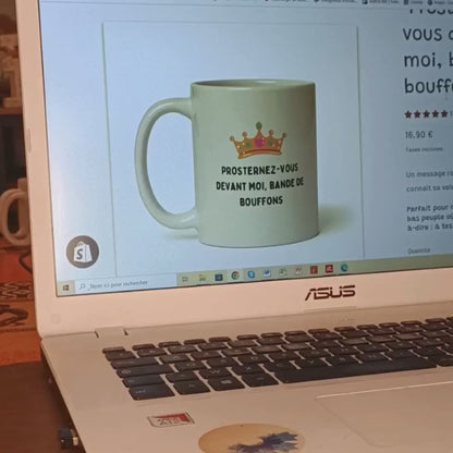 Mug "Prosternez-vous devant moi, bande de bouffons !